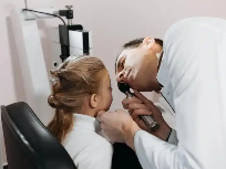 青岛验光师培训学校分享眼位检查之角膜映光法