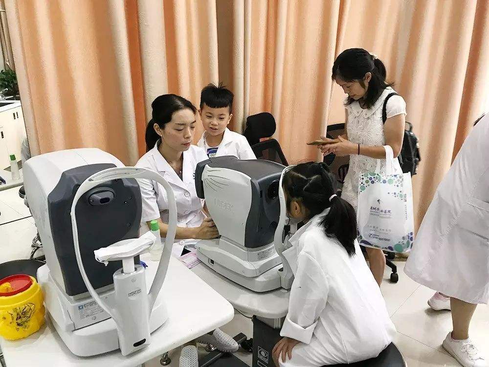 日照验光师培训的老师提醒出现这些信号，小心眼睛